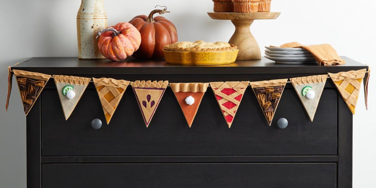 pie garland